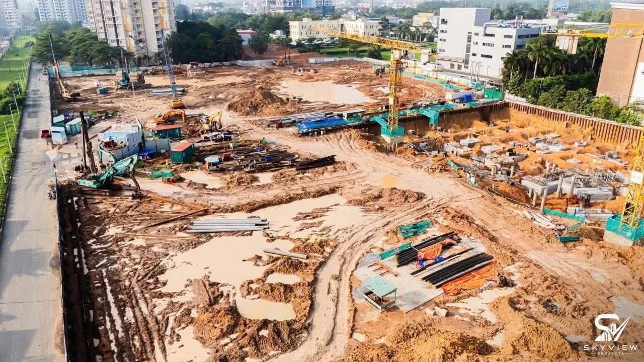 Tiến độ thực tế công trường Norton Park đã thi công móng và cẩu tháp